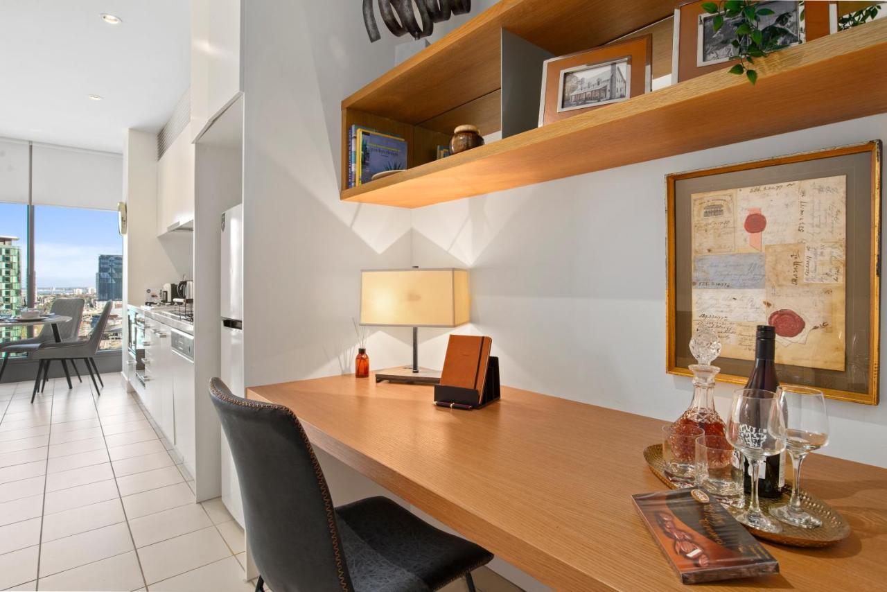 Sophisticated Designer Condo W River & City Views Мельбурн Екстер'єр фото